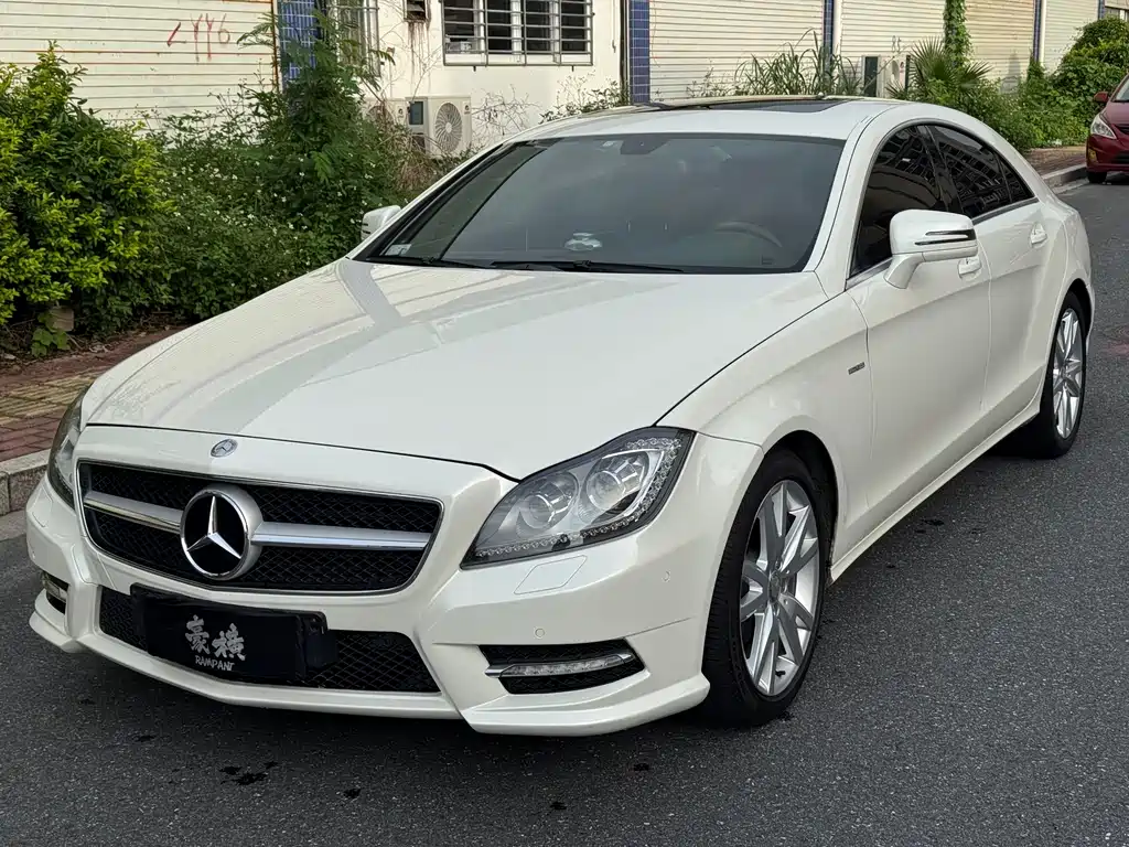 Mercedes-Benz CLS 2015 — фото 1