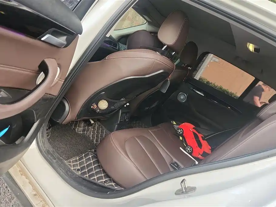 BMW X2 2023 — фото 11