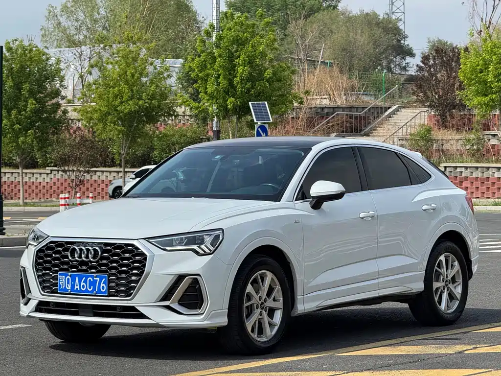 Audi Q3 Sportback 2022 — фото 2