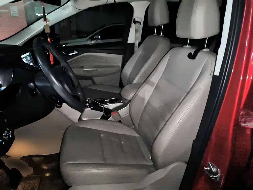 Ford Kuga 2014 — фото 16