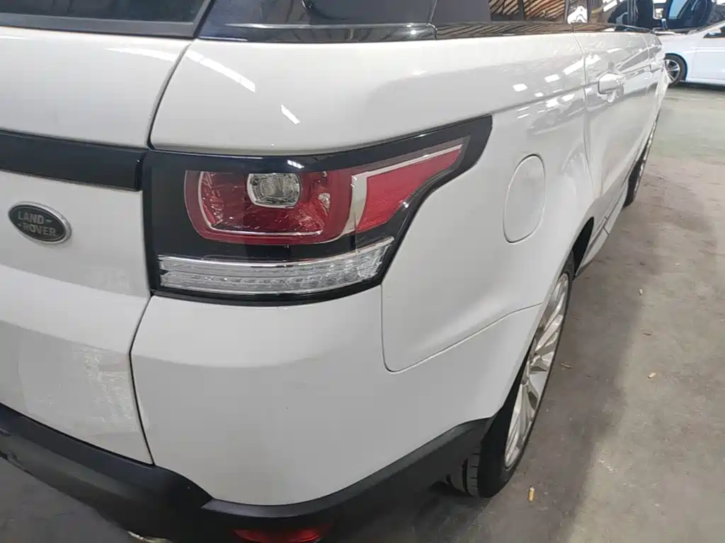 Land Rover Range Rover Sport 2015 — фото 8