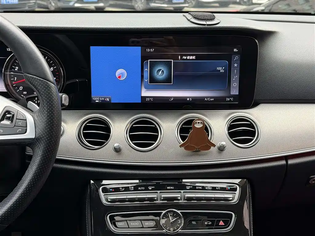 Mercedes-Benz E-Class 2018 — фото 20