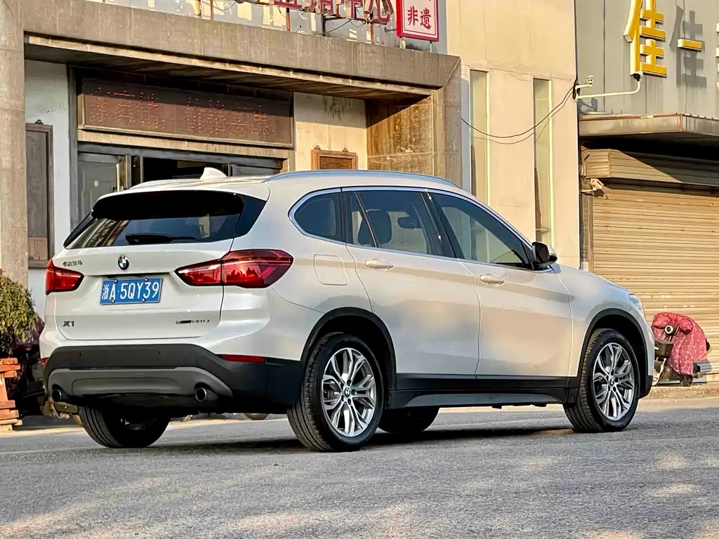 BMW X1 2019 — фото 7