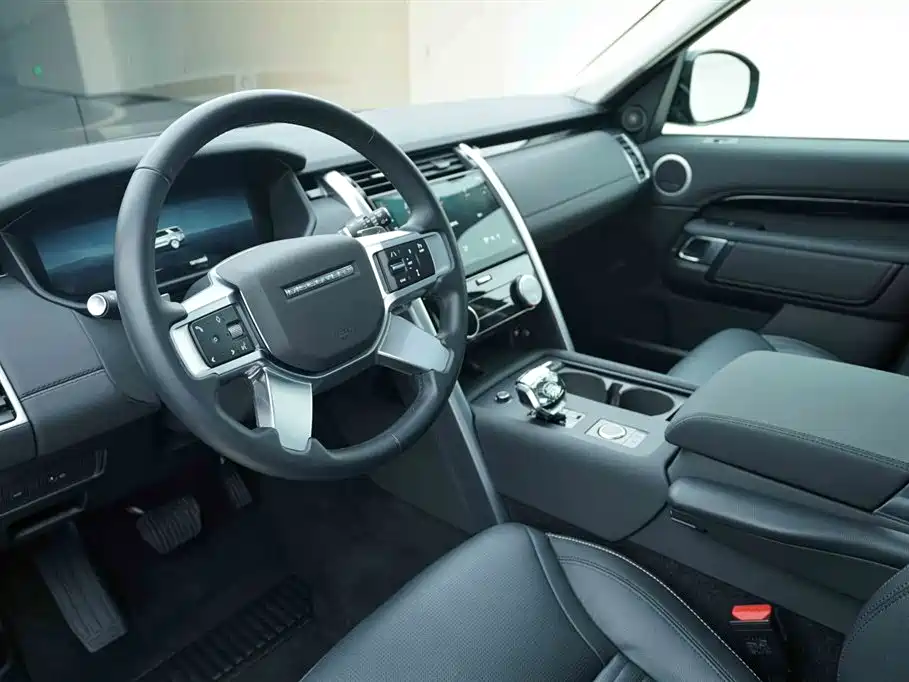 Land Rover Discovery 2025 — фото 10