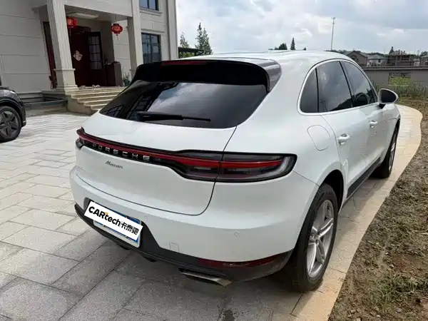 Porsche Macan 2021