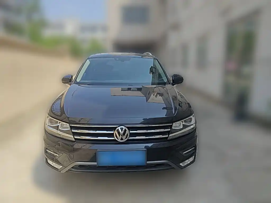 Volkswagen Tiguan L 2018 — фото 24