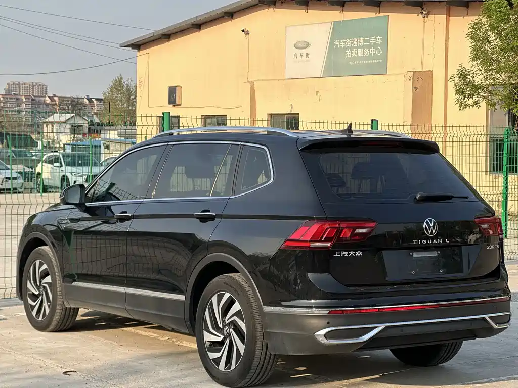 Volkswagen Tiguan L 2022