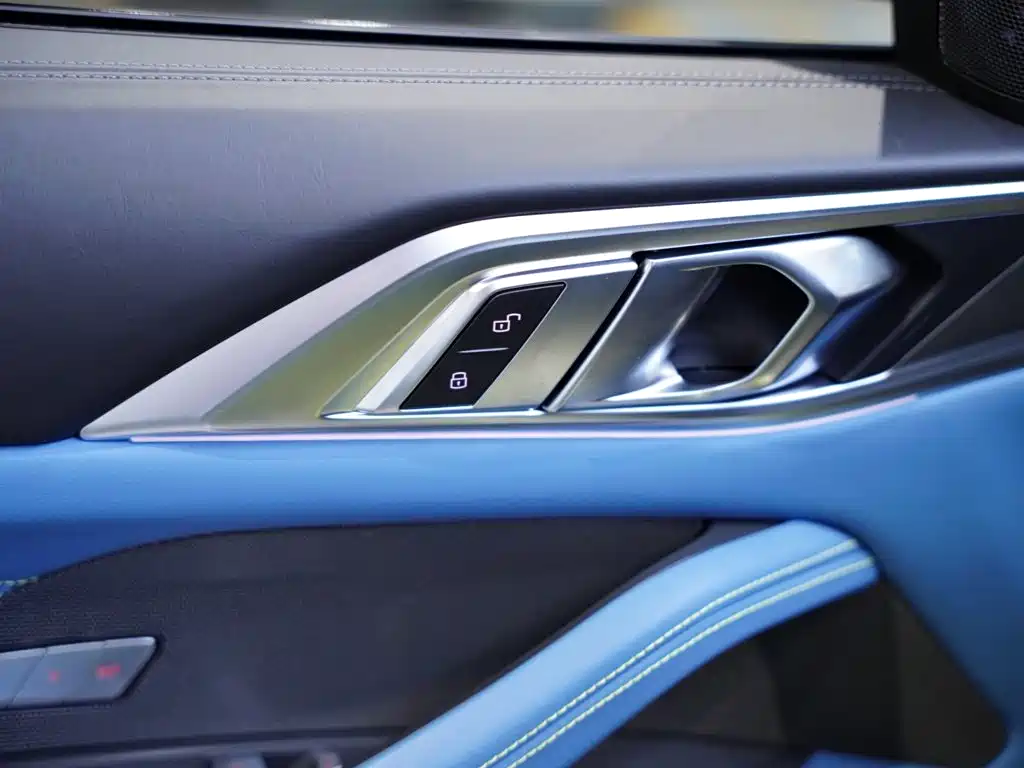 BMW M4 2021 — фото 15