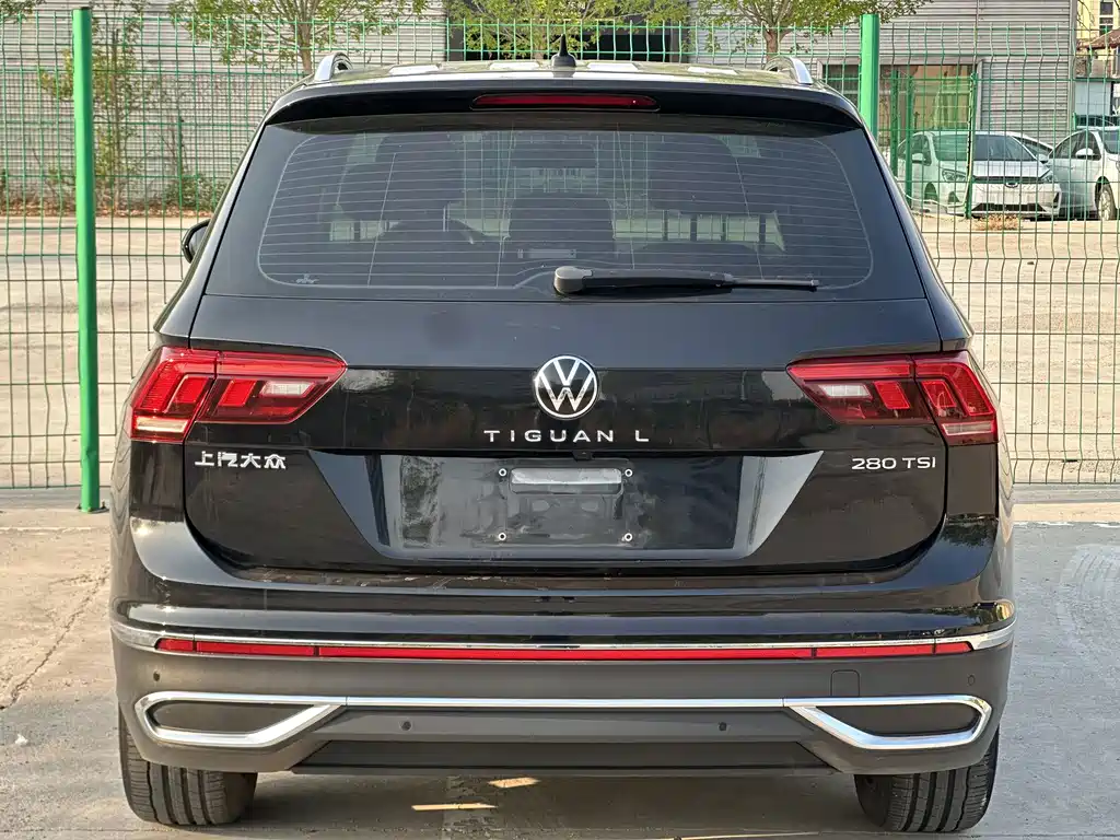 Volkswagen Tiguan L 2022 — фото 8