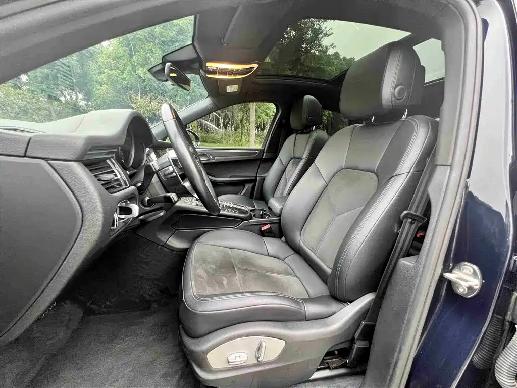 Porsche Macan 2019 — фото 14