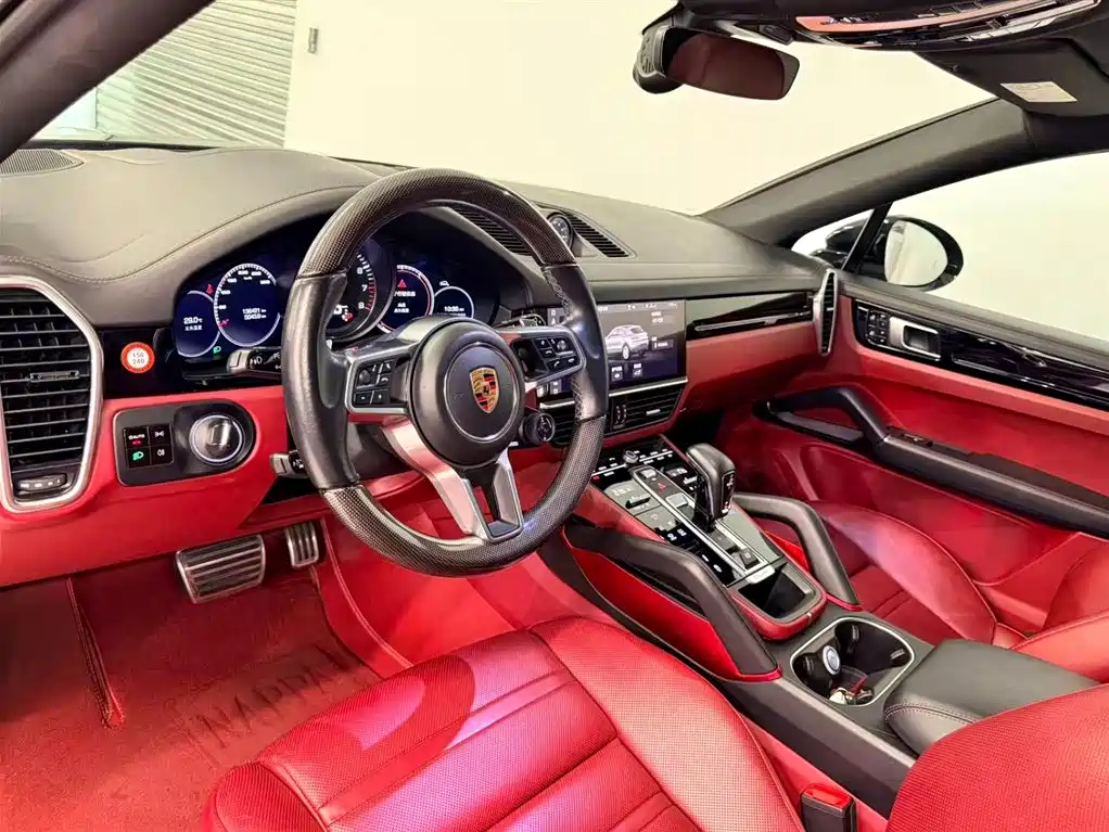Porsche Cayenne 2020 — фото 18