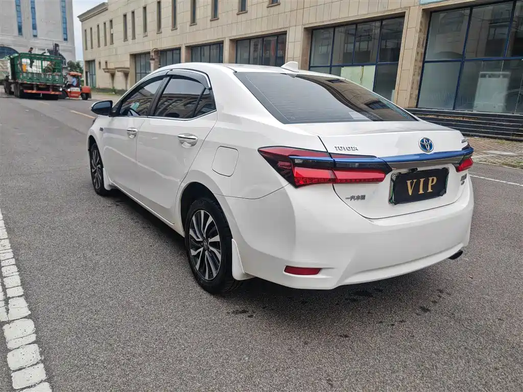 Toyota Corolla Dual Engine E+ 2019 — фото 10