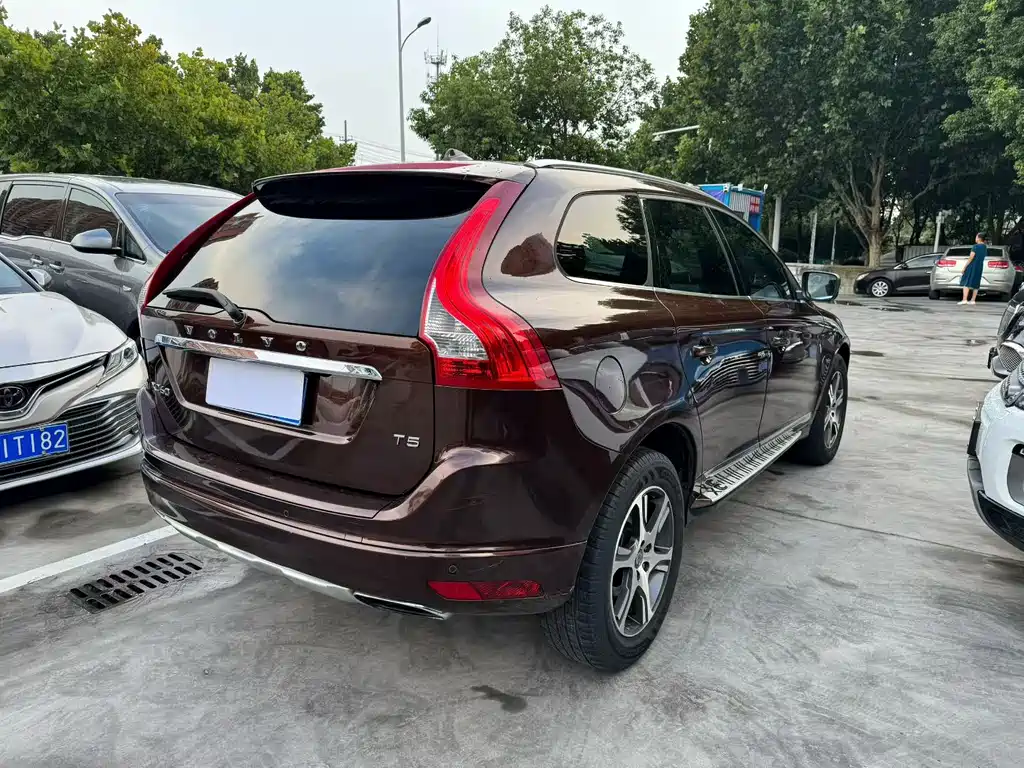 Volvo XC60 2013 — фото 4