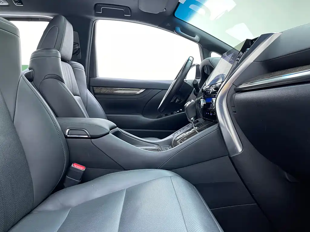 Toyota Alphard 2022 — фото 6