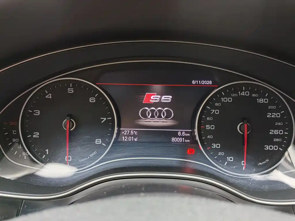 Audi A6L 2015 — фото 33