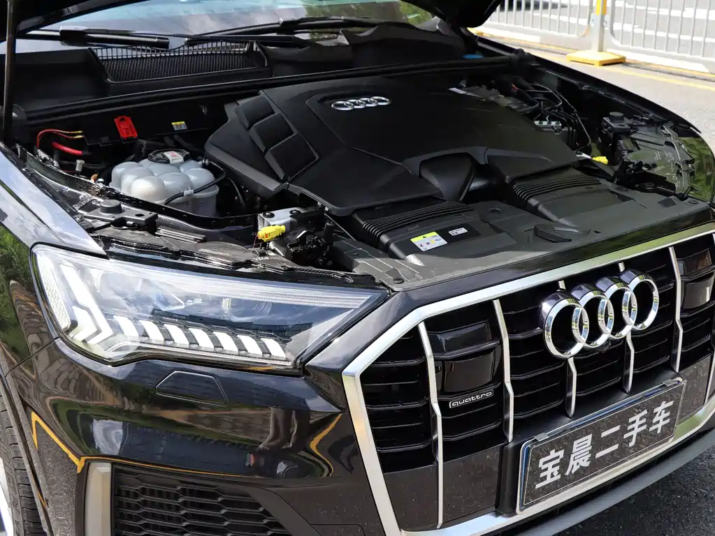 Audi Q7 2021 — фото 10