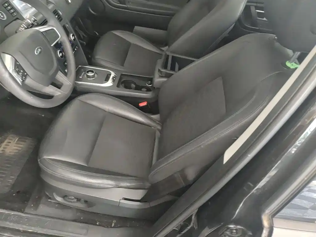Land Rover Discovery Sport 2019 — фото 11