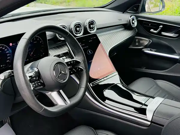 Mercedes-Benz C-Class 2024