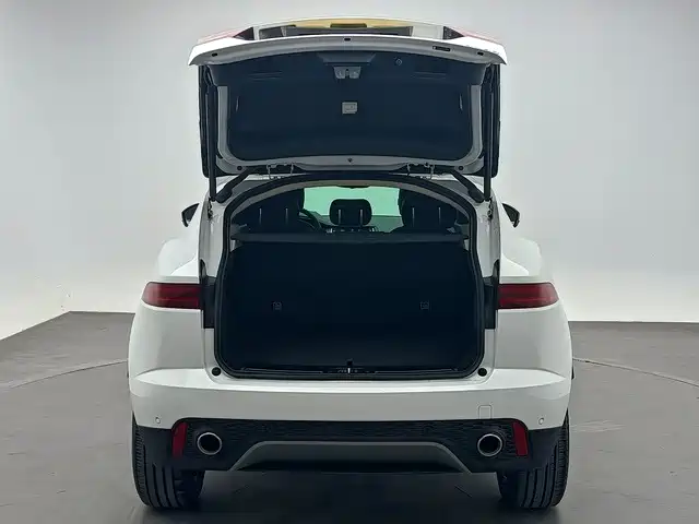 Jaguar E-PACE 2021 — фото 16