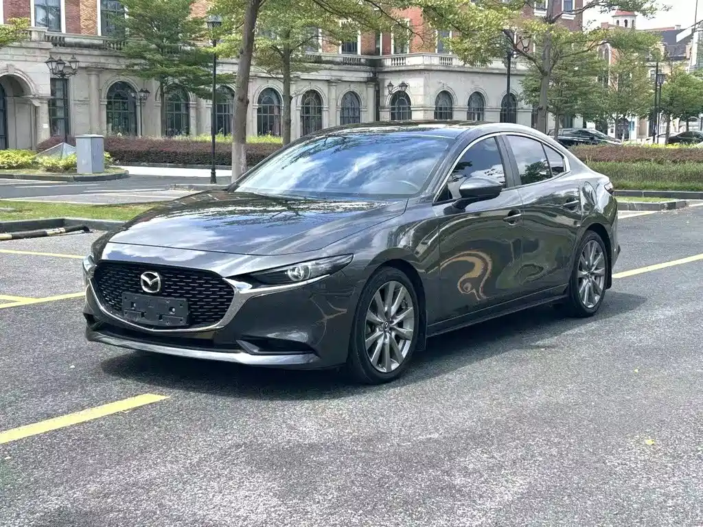 Mazda 3 Axela 2021 — фото 1