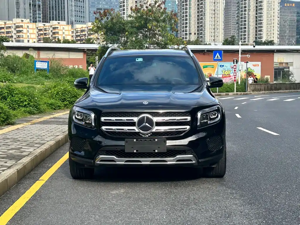 Mercedes-Benz GLB 2023 — фото 2