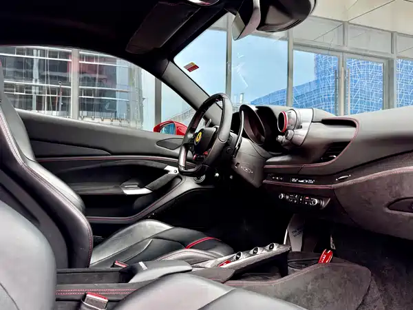 Ferrari F8 2021