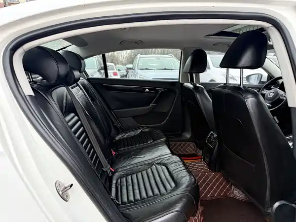 Volkswagen Magotan 2012