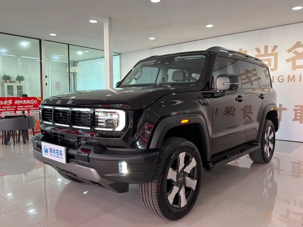 BAIC BJ40 Extended Range 2025 — фото 1