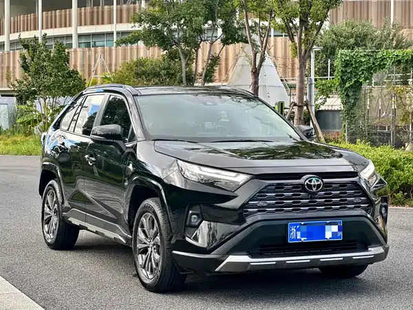 Toyota RAV4 2025