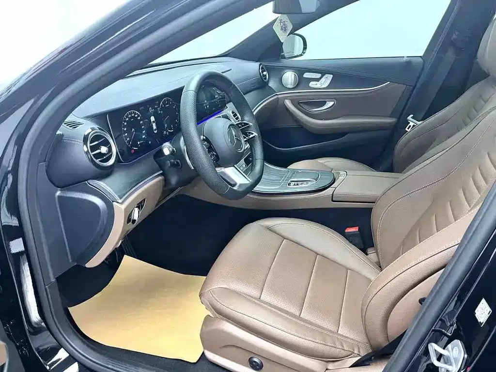 Mercedes-Benz E-Class 2023