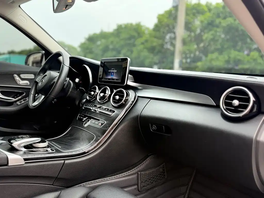 Mercedes-Benz C-Class 2018 — фото 11