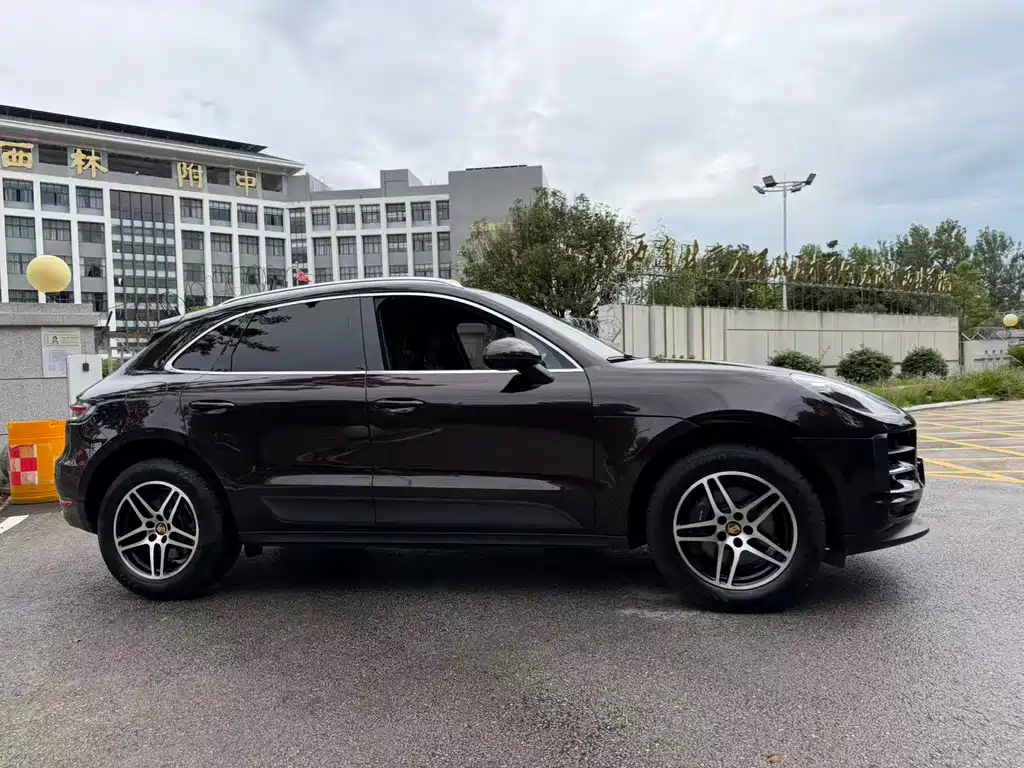 Porsche Macan 2021 — фото 5