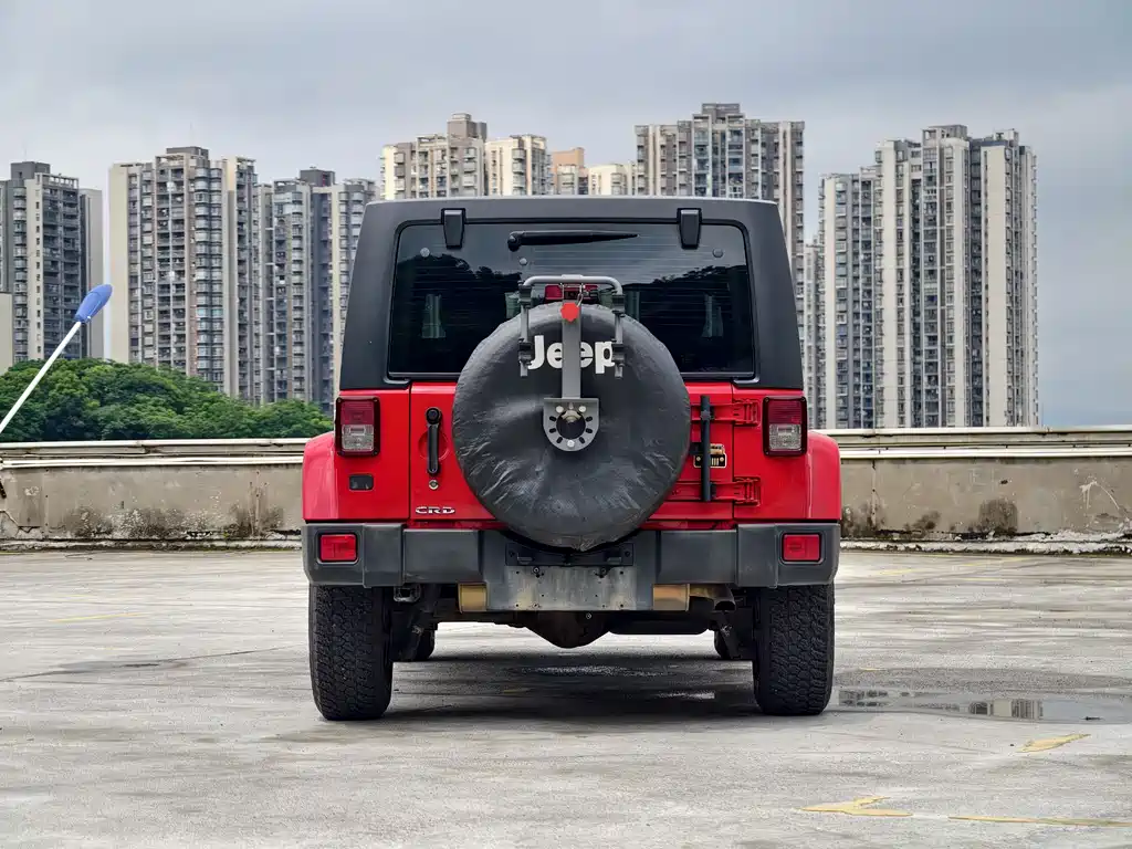 Jeep Wrangler 2016 — фото 17