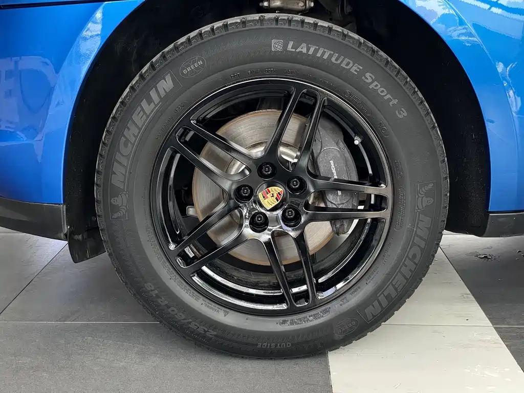 Porsche Macan 2020 — фото 29
