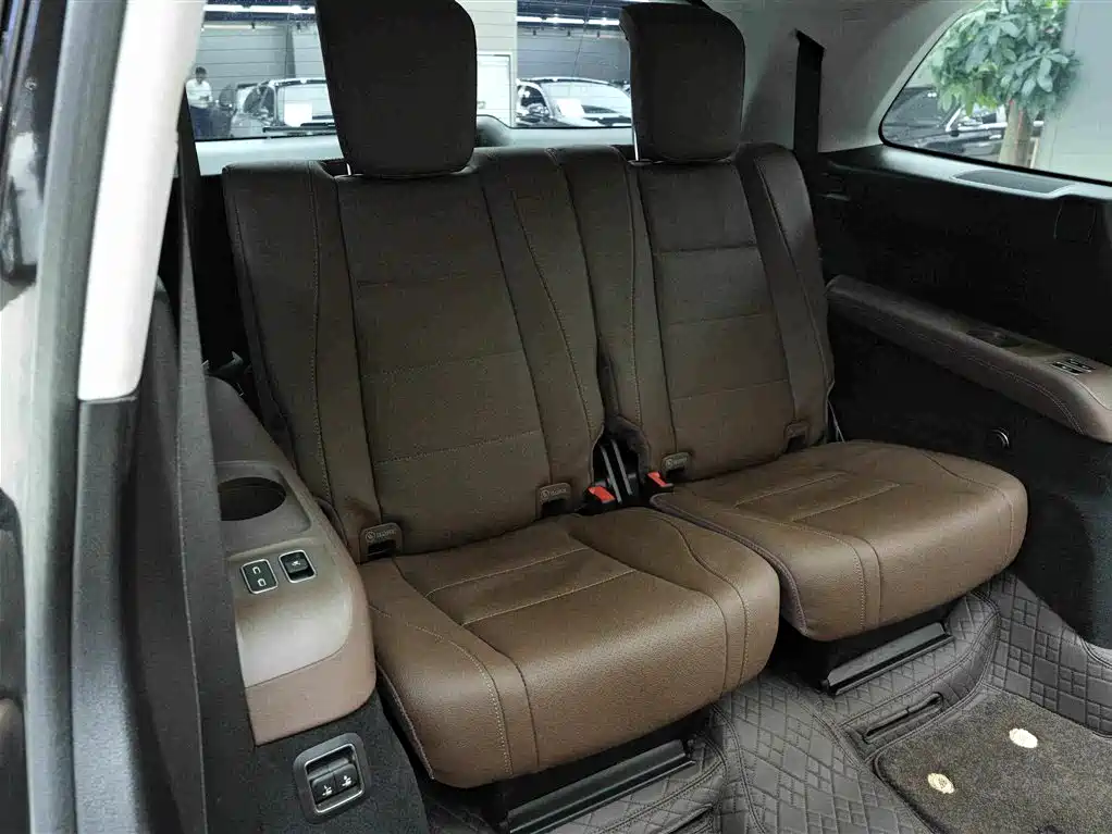 Mercedes-Benz GLS 2024 — фото 14