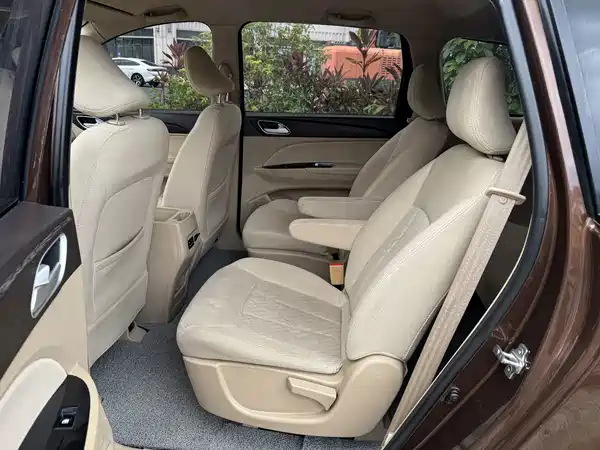 Baojun 730 2018