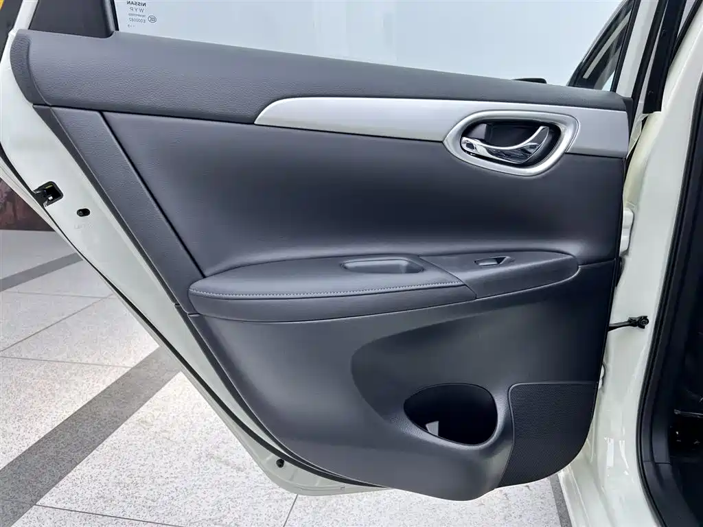 Nissan Sylphy 2024 — фото 23