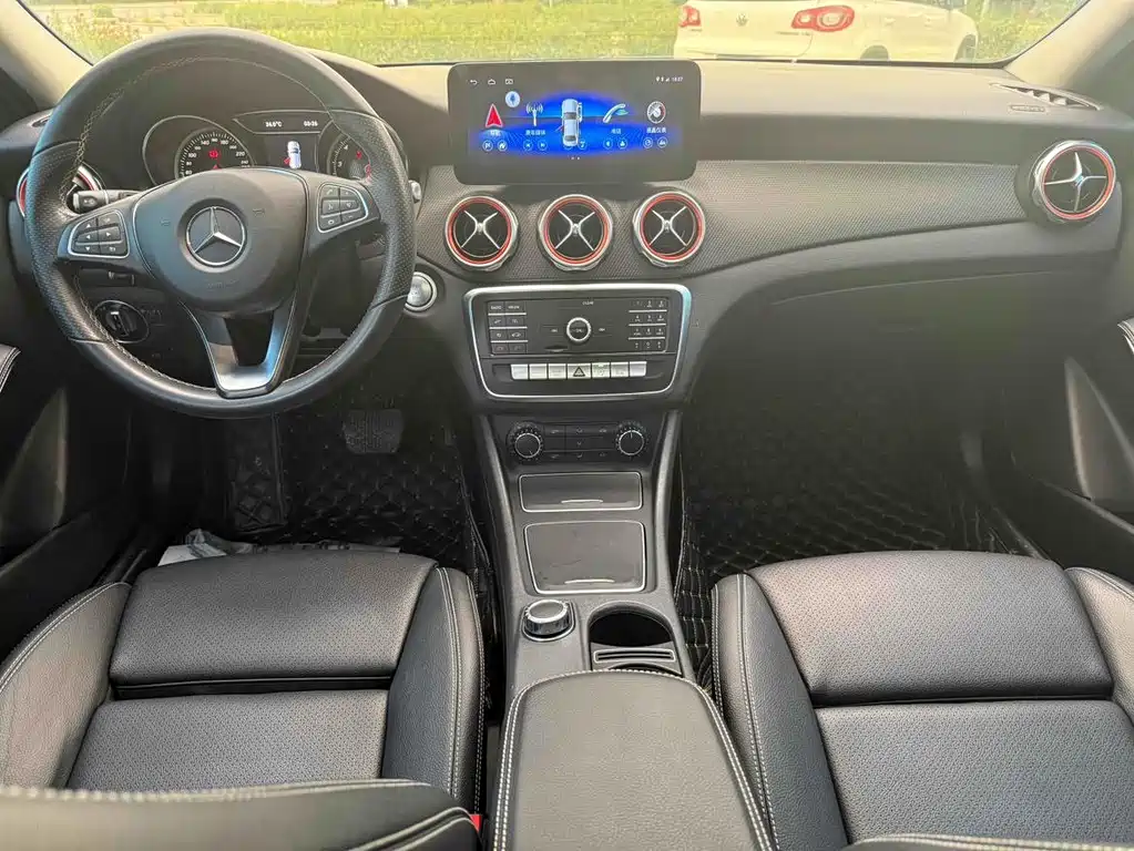 Mercedes-Benz GLA 2018 — фото 13