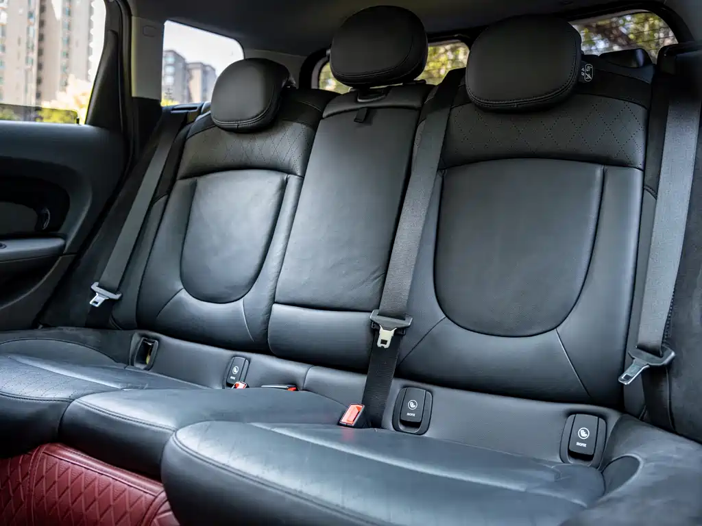 MINI Clubman 2019 — фото 20