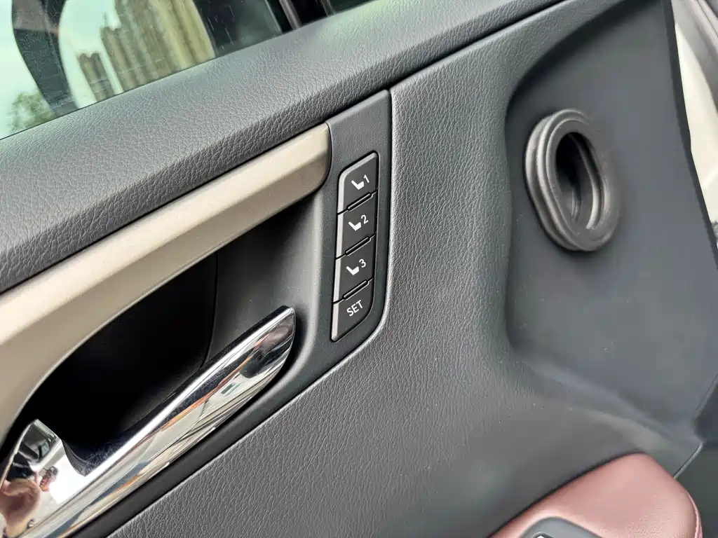 Lexus RX 2020 — фото 12