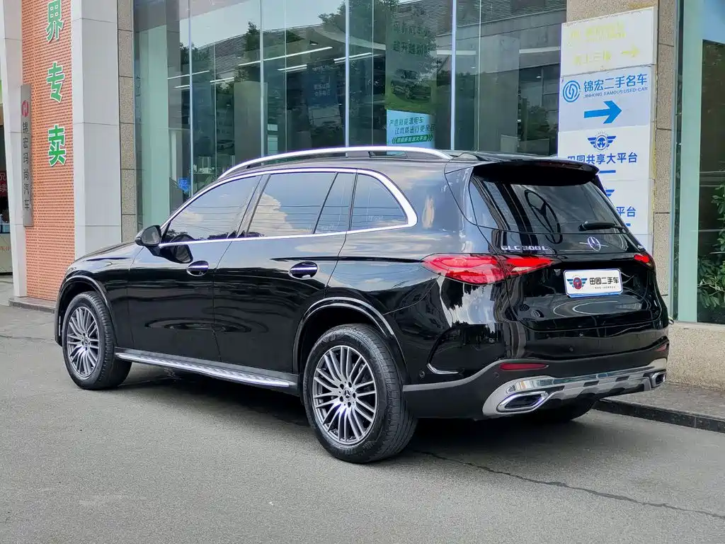 Mercedes-Benz GLC 2023