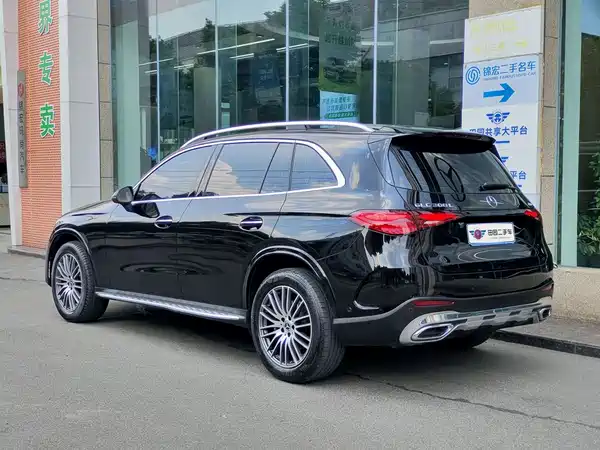 Mercedes-Benz GLC 2023