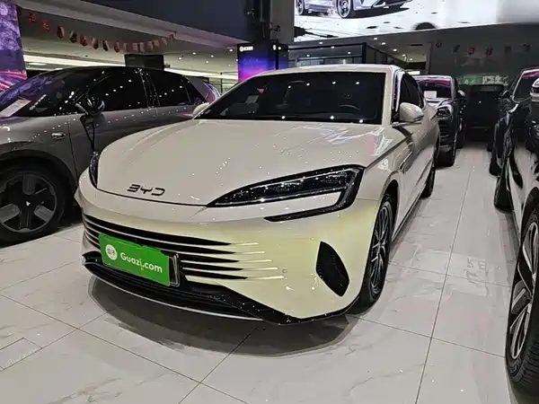 BYD Seal 07 DM-i 2025