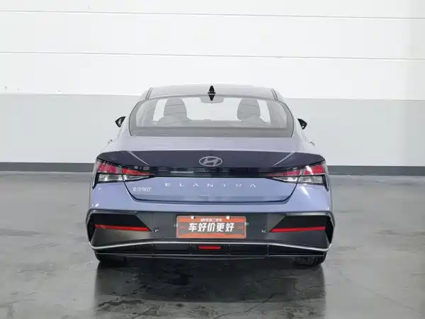 Hyundai Elantra 2024