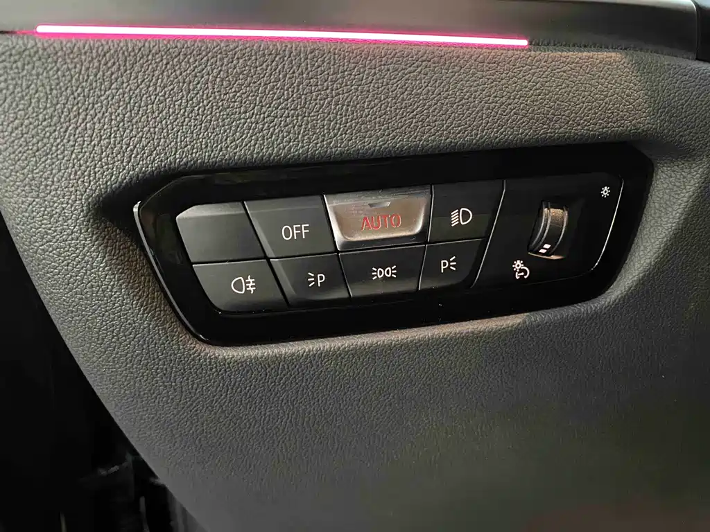 BMW 3 Series 2023 — фото 13