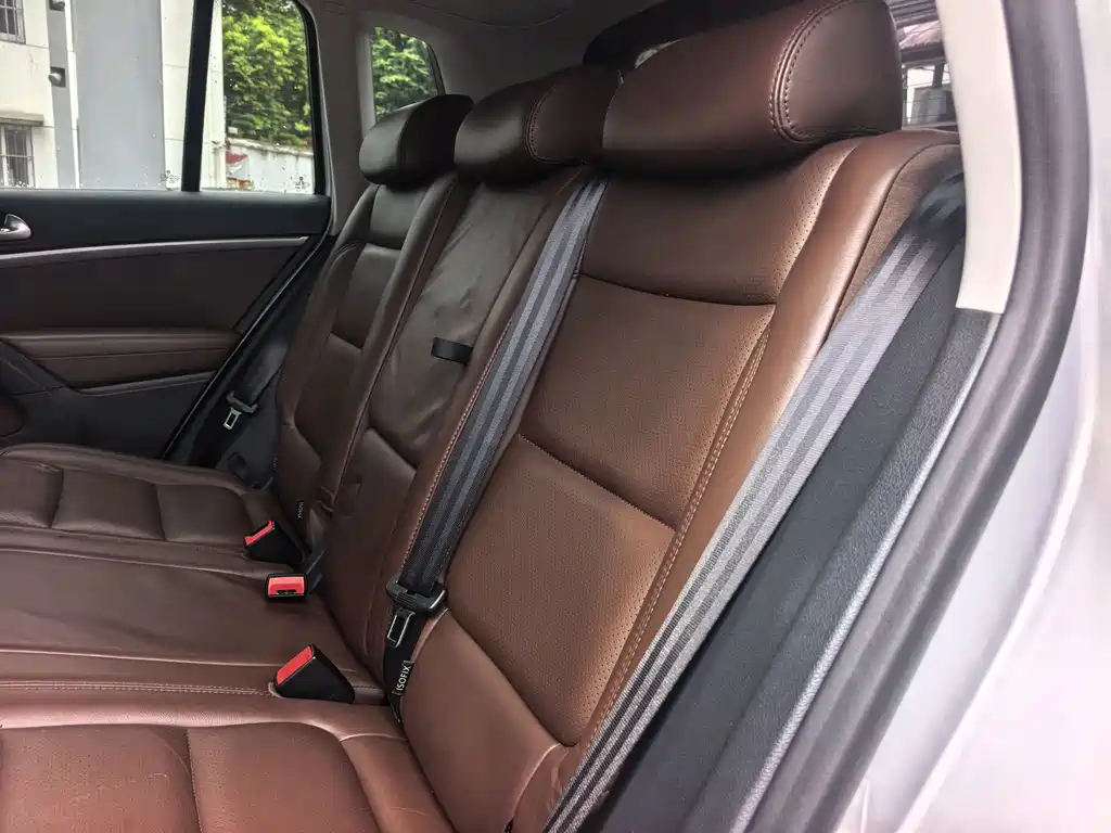 Volkswagen Tiguan 2015 — фото 16