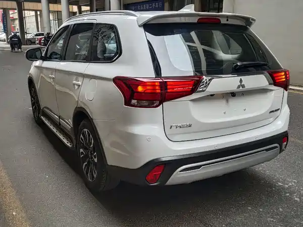 Mitsubishi Outlander 2019