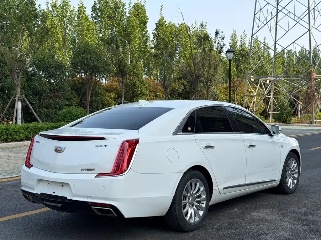 Cadillac XTS 2018 — фото 9