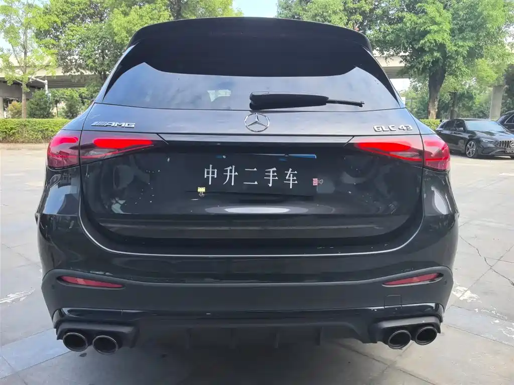 Mercedes-Benz GLC AMG 2025 — фото 6