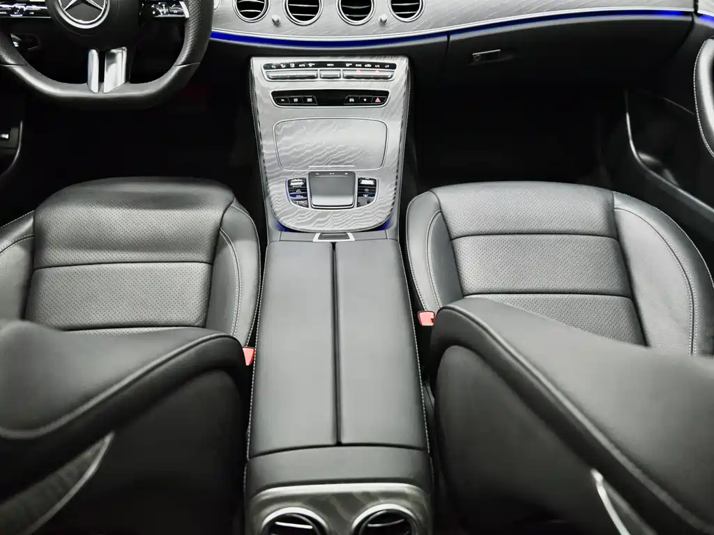 Mercedes-Benz E-Class 2021 — фото 10